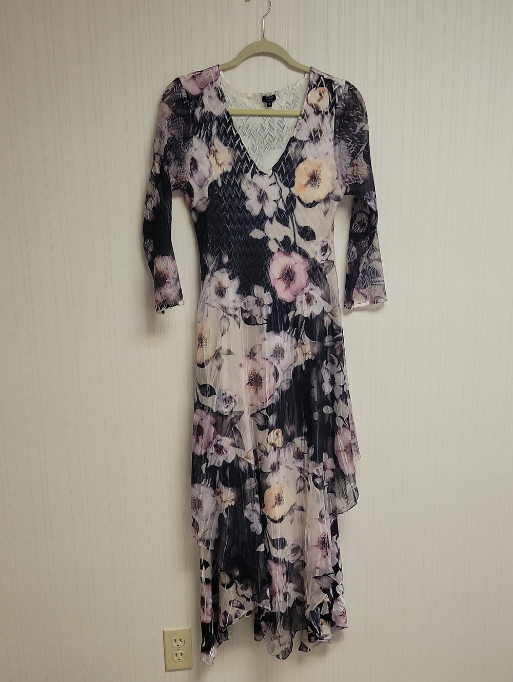 Komarov Floral V-Neck Tiered Midi Dress - Black & Pink Small Fairy Whimsigoth